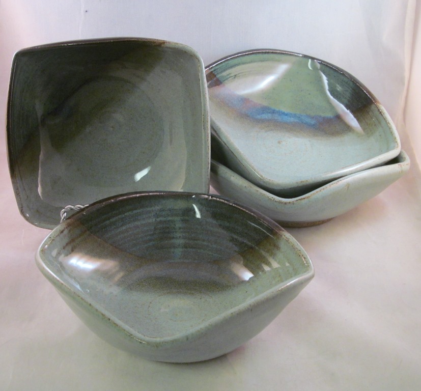 Set of dessert bowls