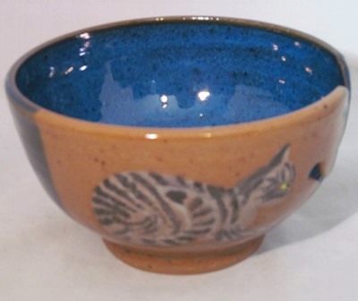 Striped cat yarn bowl