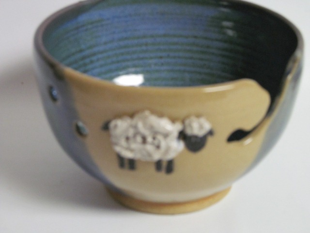 Yarn bowl